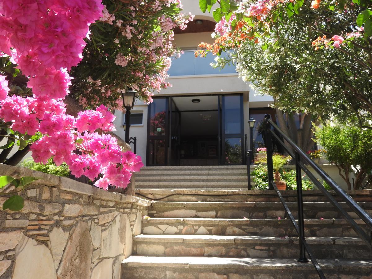 Hill View Hotel Apartments Pissouri Bagian luar foto