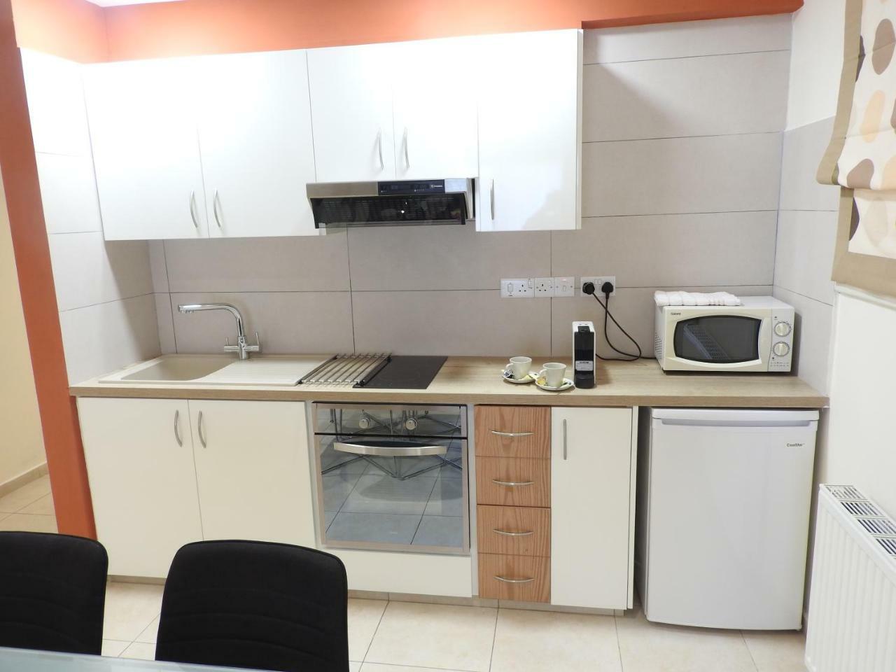 Hill View Hotel Apartments Pissouri Bagian luar foto