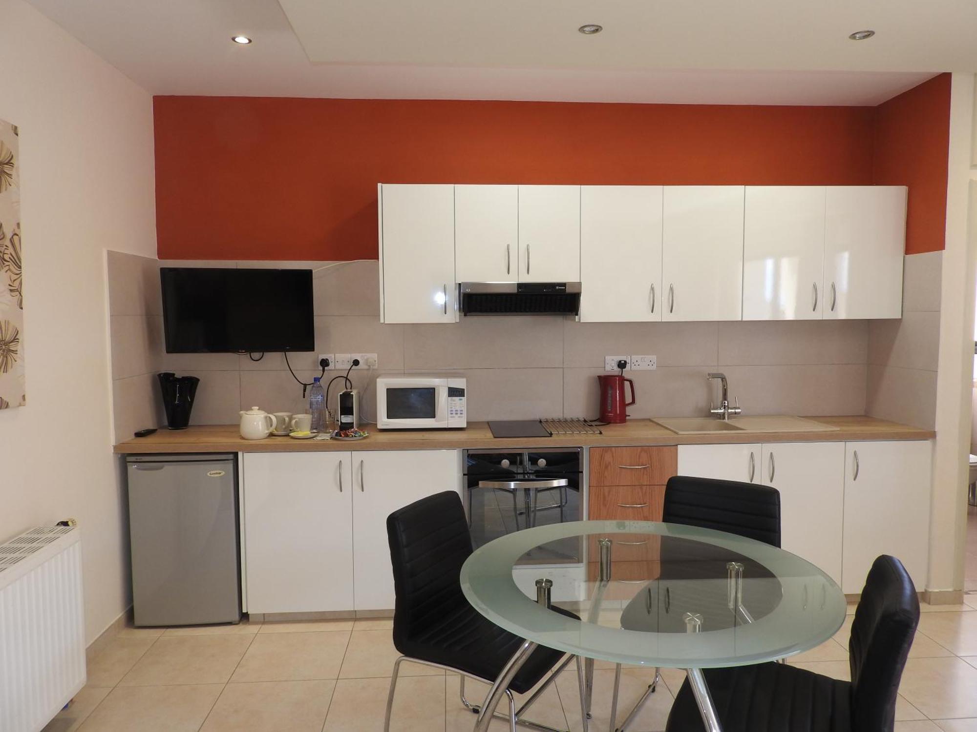 Hill View Hotel Apartments Pissouri Bagian luar foto