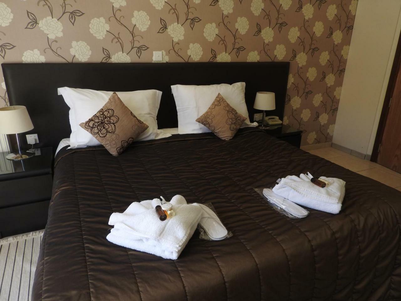 Hill View Hotel Apartments Pissouri Bagian luar foto
