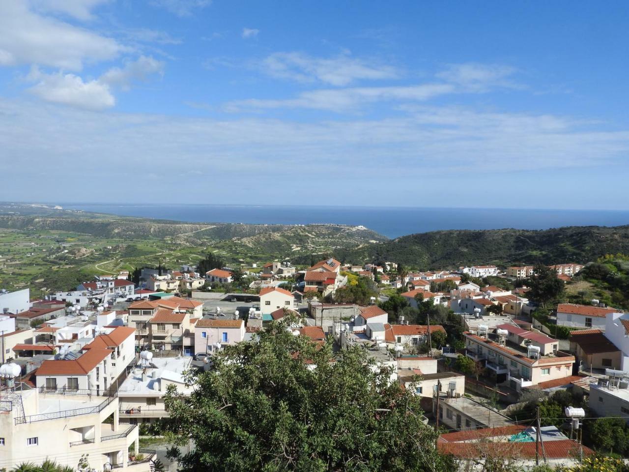 Hill View Hotel Apartments Pissouri Bagian luar foto