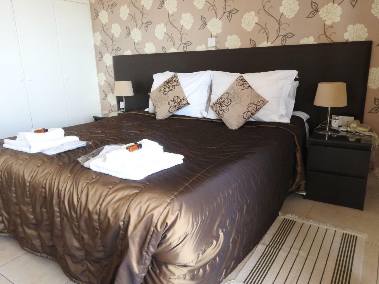 Hill View Hotel Apartments Pissouri Bagian luar foto
